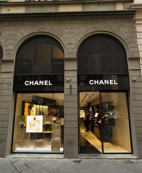 chanel florence hours|Chanel boutique florence.